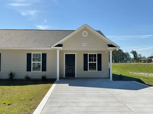 110 Pinecrest Cir W #B, Lumberton, NC 28360