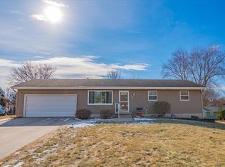 720 Oneida Ct, Sun Prairie, WI 53590