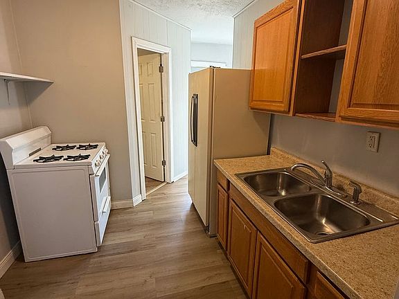 5th image of 623 W Main St #3