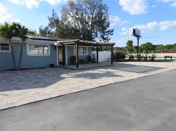 8822 ROCKY CREEK DRIVE, TAMPA, FL 33615