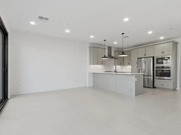5820 S 35th Way, Phoenix, AZ 85040