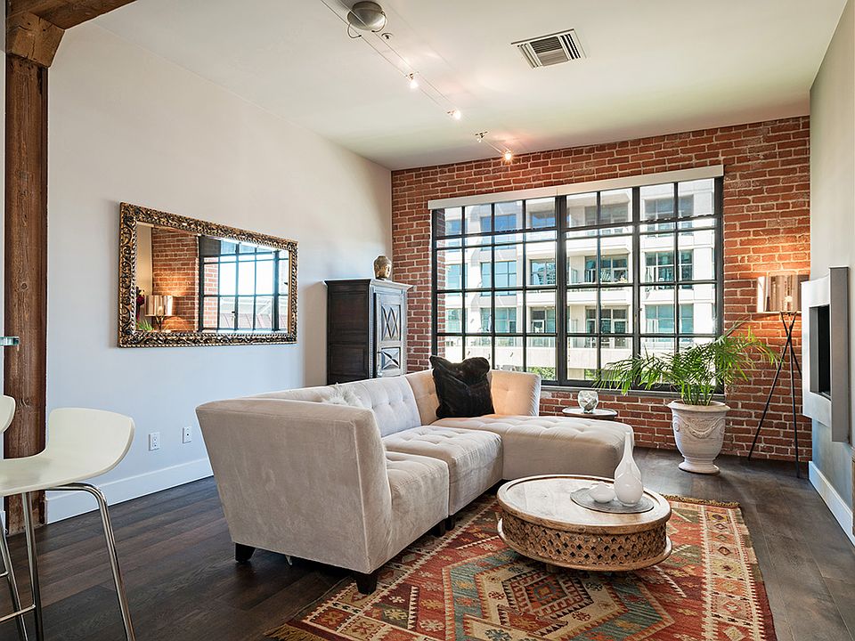 1st image of 500 W Harbor Dr Unit 1705