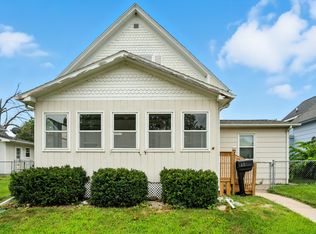 1776 Mallory St SW, Cedar Rapids, IA 52404