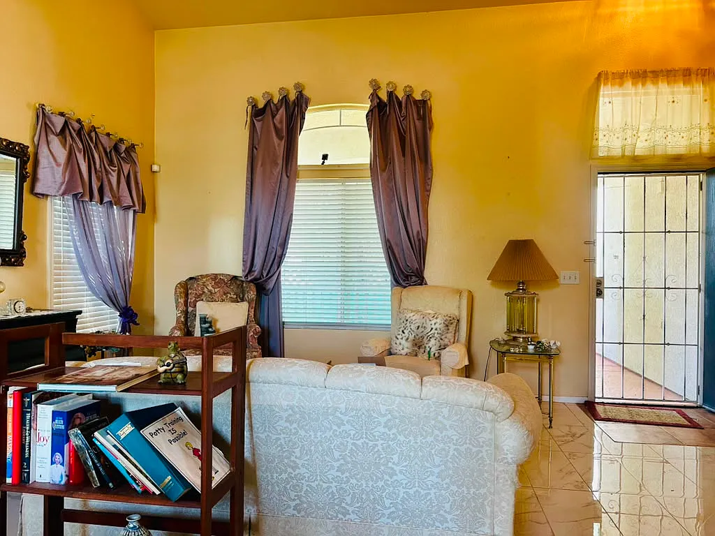 4 bed, 2199 sqft, $3,500 — Photo 3