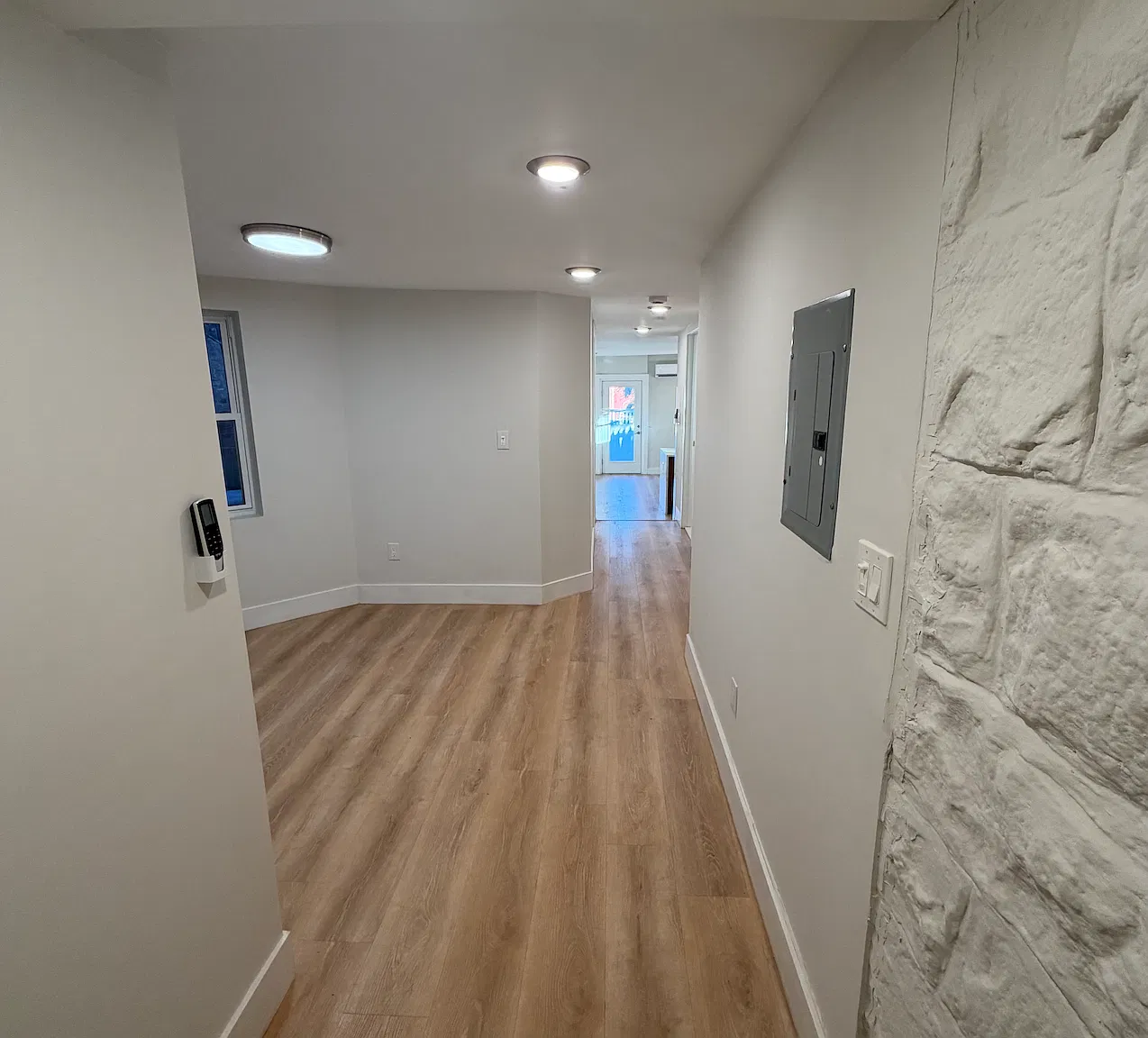 2 bed, $2,500 — Photo 4