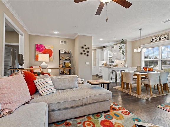 3rd image of 15908 Fontana St APT 110