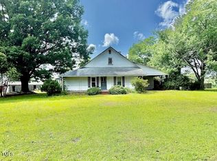 747 Buckhorn Rd, Sanford, NC 27330