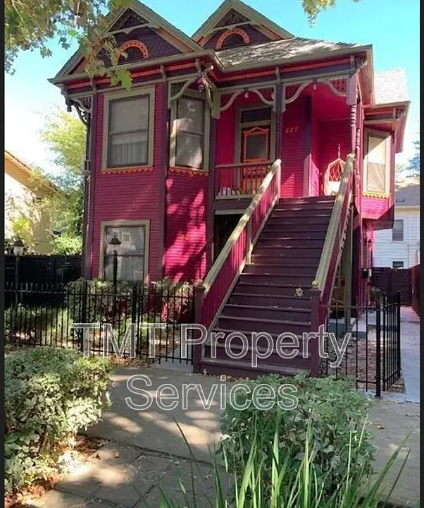 425-427 14th St #425 14TH ST