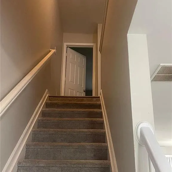 1736 Devon Dr SW — Photo 15