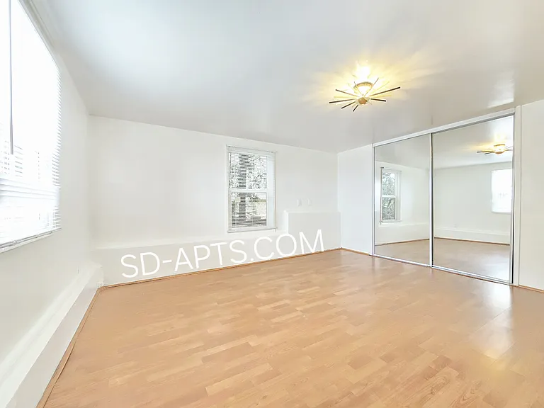 3926 1/2 California St — Photo 6