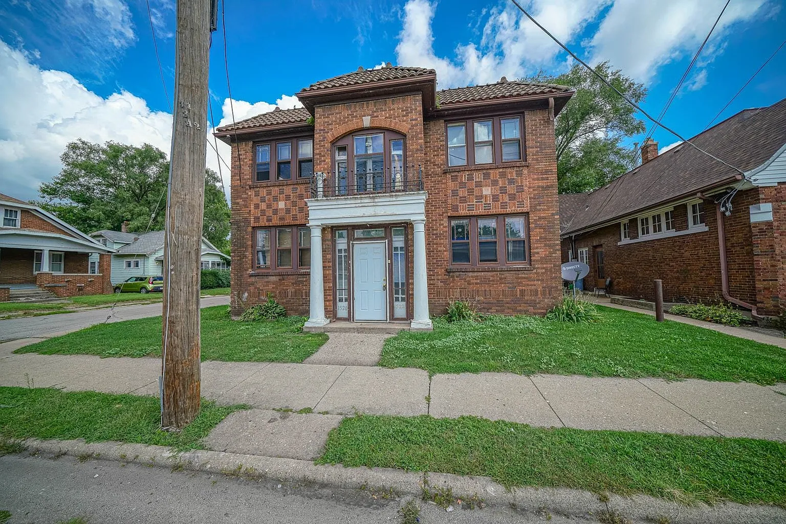 1520 15th Ave photo 1