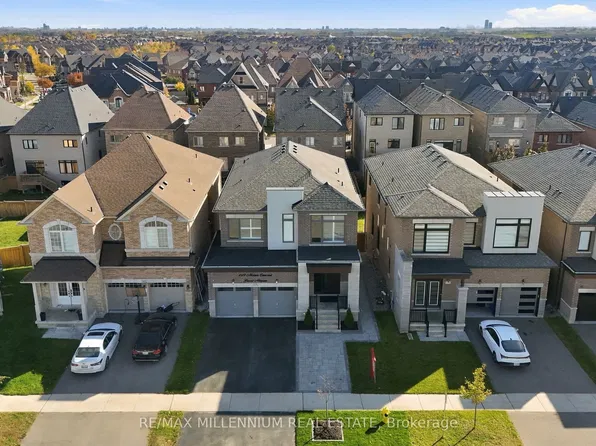 109 Alistair Cres, Vaughan, ON L4H 4T7