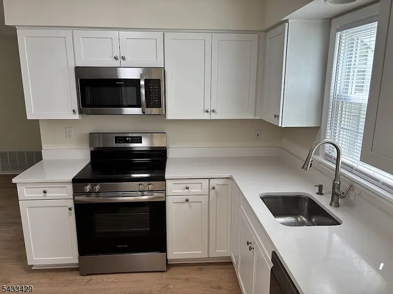 87 Junco Ct — Photo 1