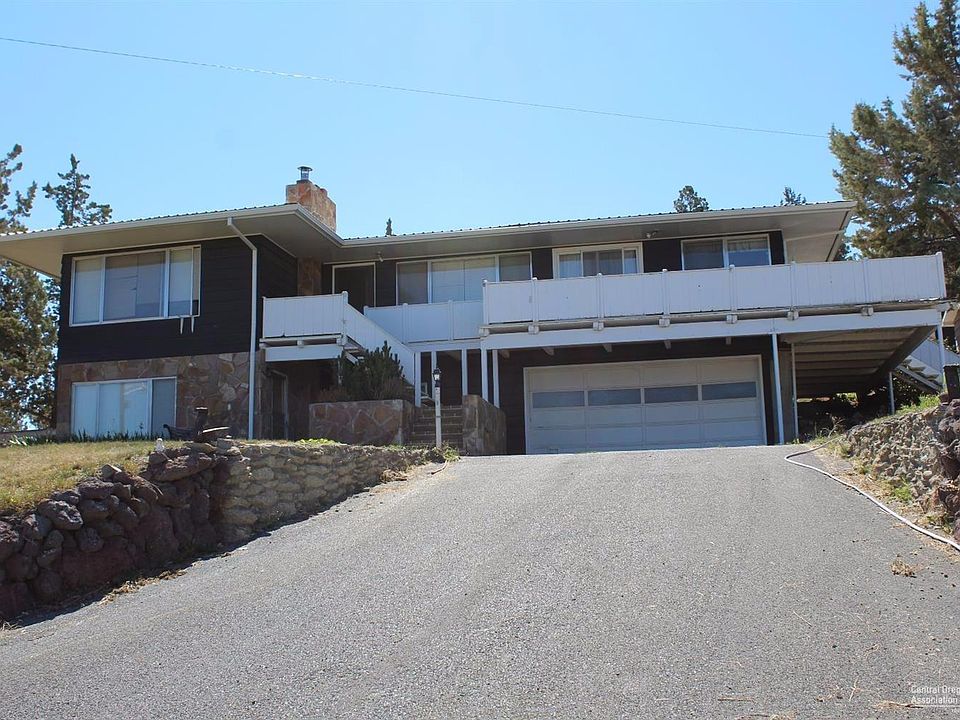 1st image of 701 NE Rawhide Ln