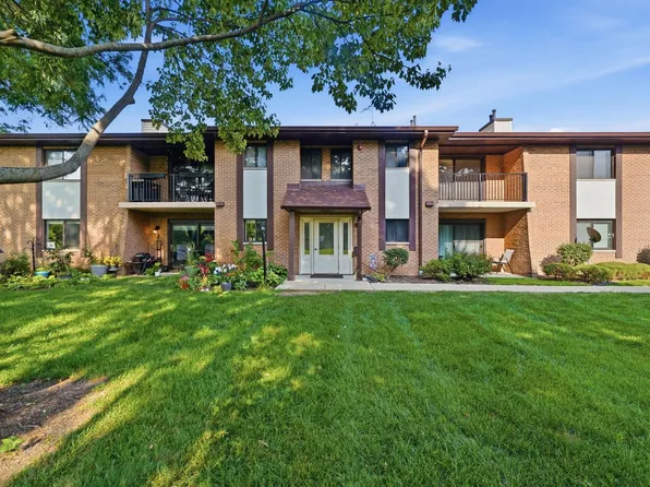 2204 Wharf Dr APT 2306, Woodridge, IL 60517