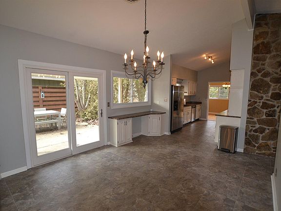 4th image of 1303 E Elliston Dr