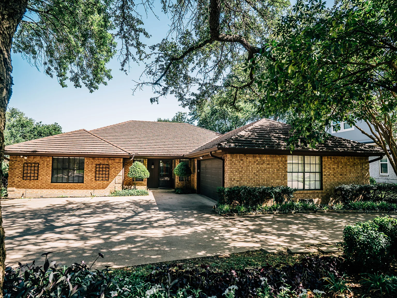 4 bed, 2518 sqft, $6,000 — Photo 3