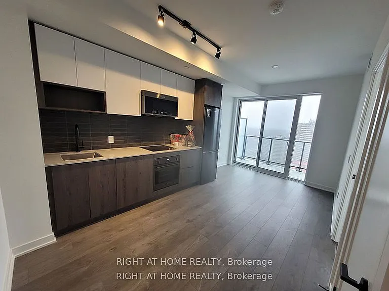 5 Defries St #2210 — Photo 4