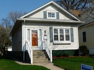 705 Asbury Ave, Evanston, IL 60202