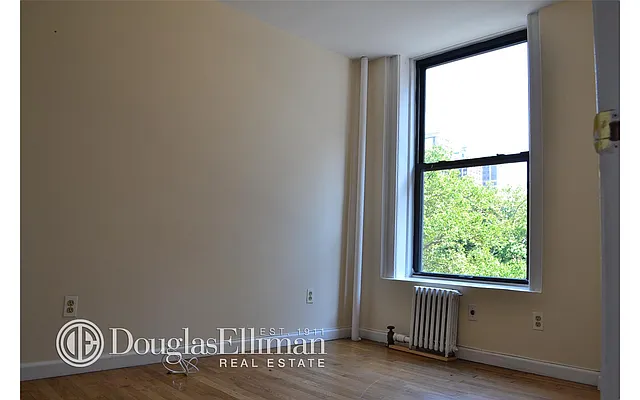 Rented by Douglas Elliman | media 20