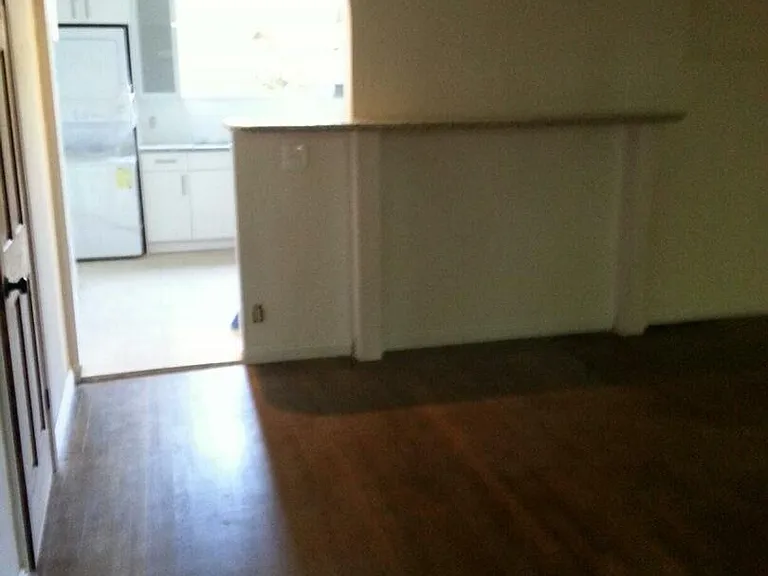 6111 Romaine St #103 — Photo 3