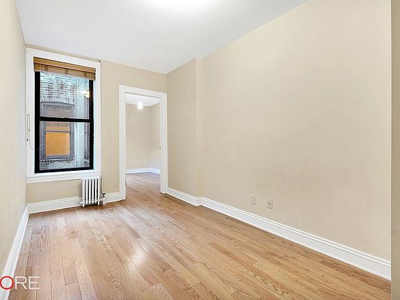 5th image of 5323 Skillman Ave APT 2R