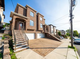328 8th St #1, Palisades Park, NJ 07650