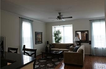 4th image of 19 White Rose Ln