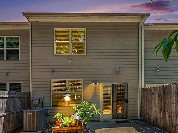 3rd image of 6408 Kennonbriar Ct