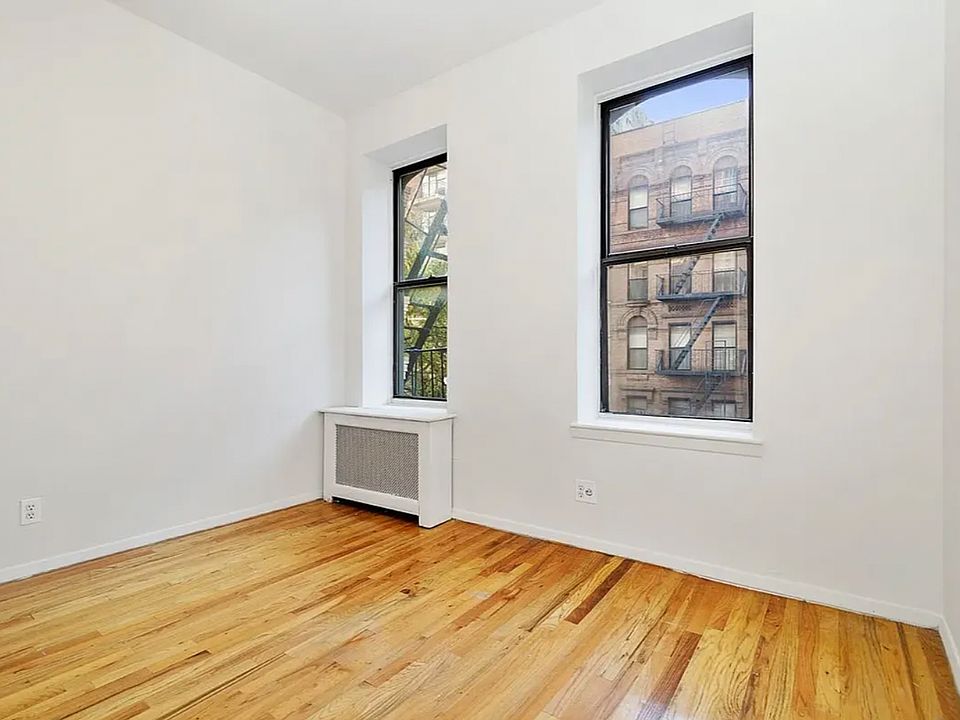 2nd image of 121 Saint Marks Pl APT 23