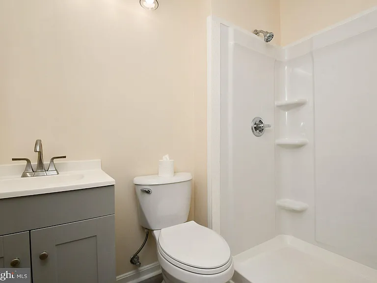 10709 Gideon Ct — Photo 29
