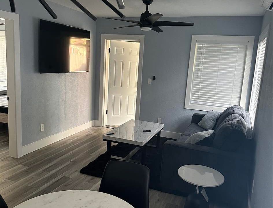 1st image of 535 S Lake Dr #2