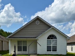 2071 Village Ln, Calera, AL 35040
