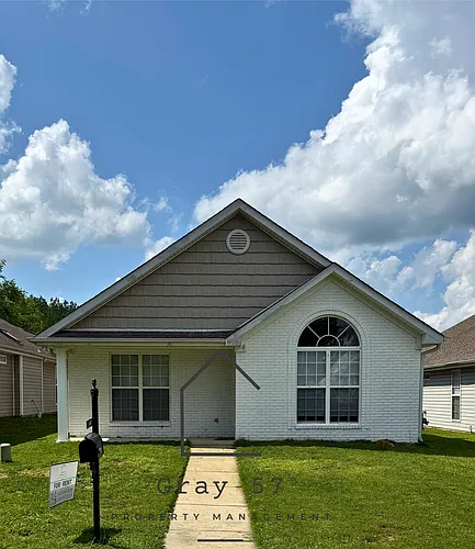 2071 Village Ln Photo 1