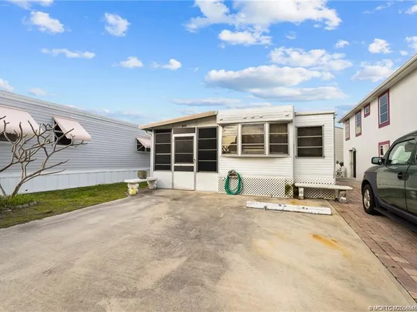 850 Nettles Blvd, Jensen Beach, FL 34957