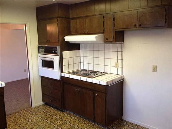 5th image of 1718 Pecos Cir