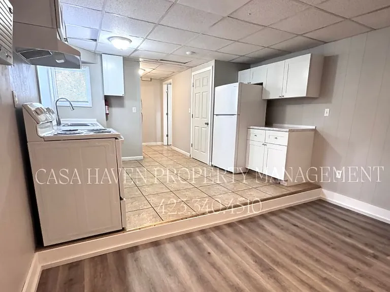 Limited-Time Special: All Utilities Included + First Month FREE with a 13-Month Lease! — Photo 4