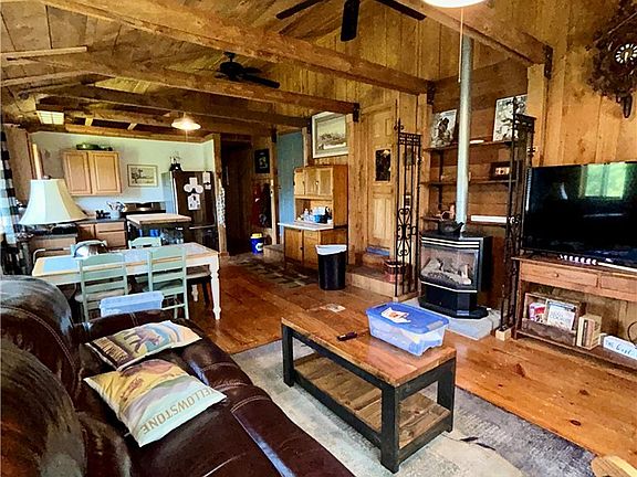 3rd image of 2861 North Rd #27