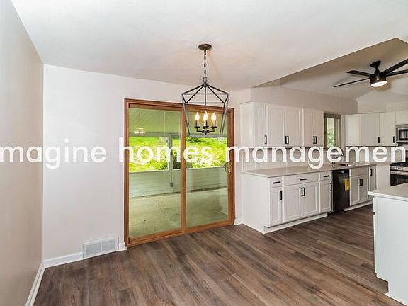 3rd image of 706 Bilberry Rd
