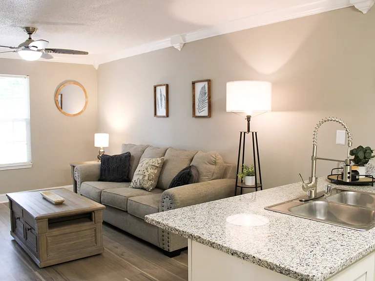 180 W Dublin Dr — Photo 43