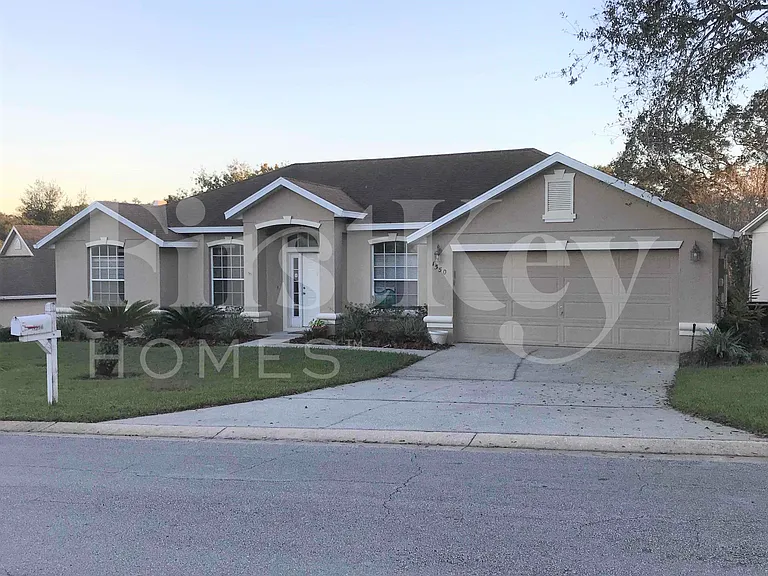 1550 Golfside Village Blvd — Photo 1