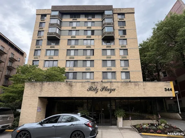 344 Prospect Ave APT 4H, Hackensack, NJ 07601