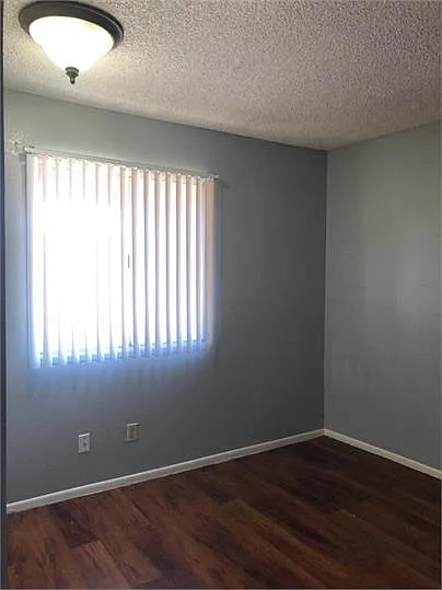 4303 W Solano Dr N — Photo 4