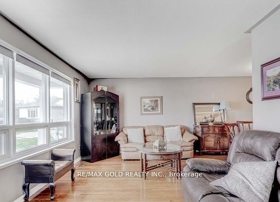 4th image of 6 Monaco Ct