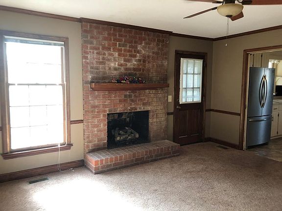4th image of 3602 Hillandale Dr