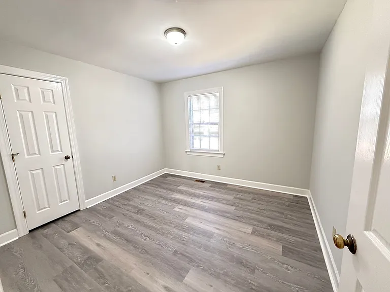1136 Beechwood Dr — Photo 6