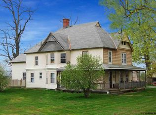 3149 Valley Falls Rd, Schaghticoke, NY 12154