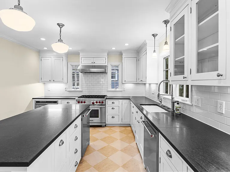 123 W Clearview Ave — Photo 15