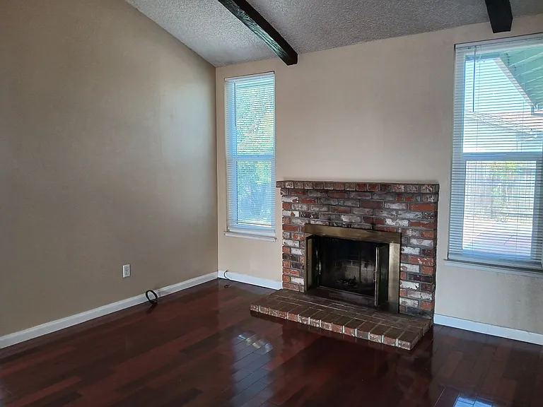 400 Mokelumne Dr — Photo 6