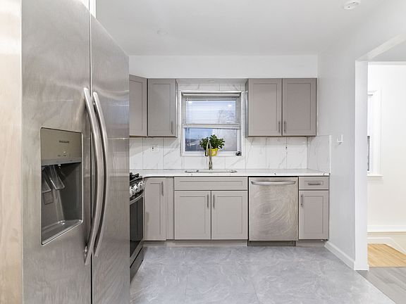 5th image of 131 Ogorman Ave #2F